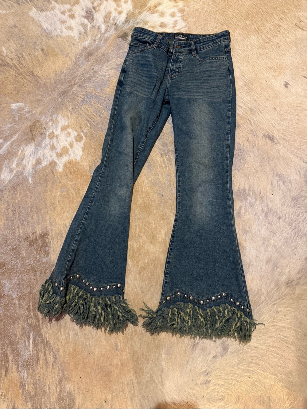 Bebe Studded Fringe Flare Jeans Festival Boho Bell Bottom Denim Y2K Size 26